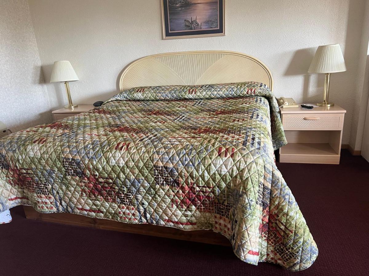Gray Wolf Lodge Manistique Luaran gambar
